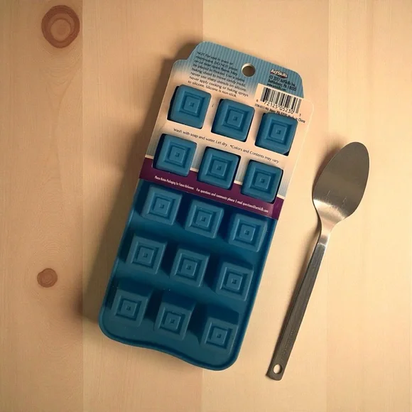 Blue Candy Chocolate Mold - Picture 2 of 2